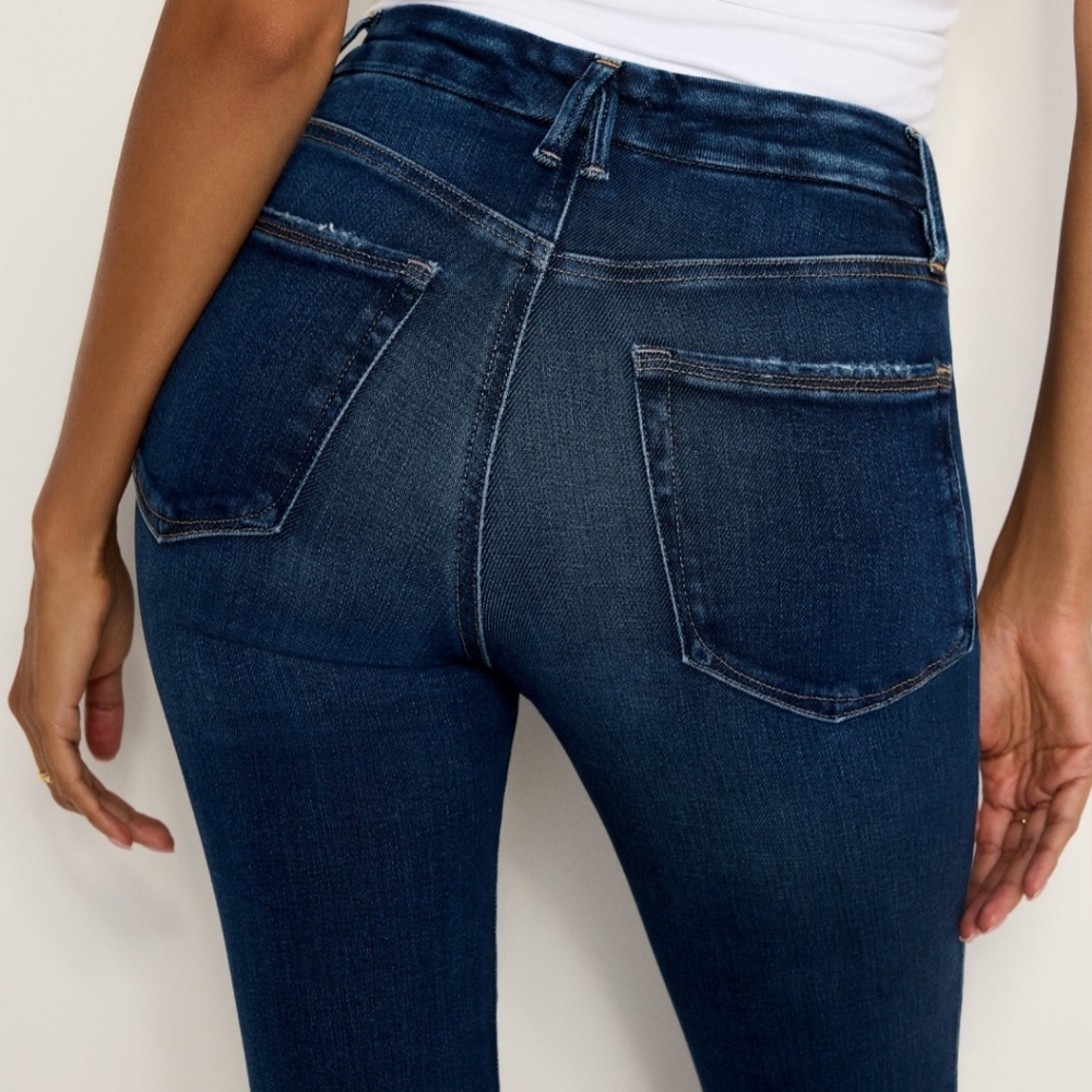 NWT Good American Soft Tech Good Straight Jeans - Picture 2 of 7